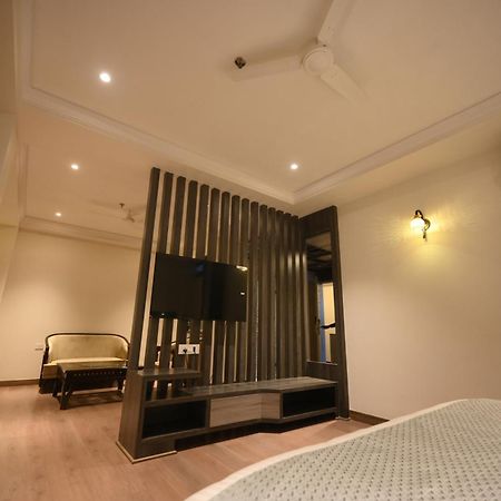 The Mudra Hotel Varanasi Exteriör bild